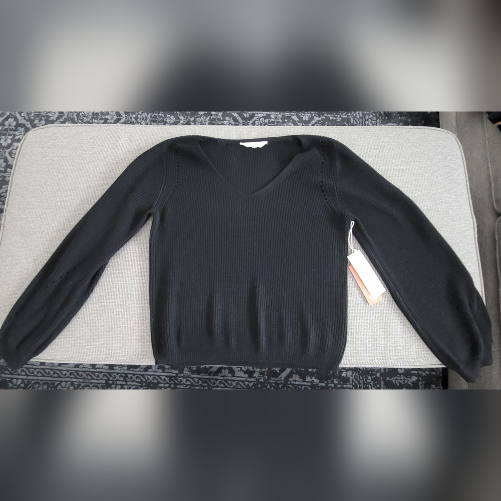 Coastal V-Neck Balloon Sleeve Sweater